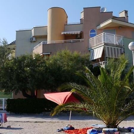 Apartman Loza Клек Екстериор снимка