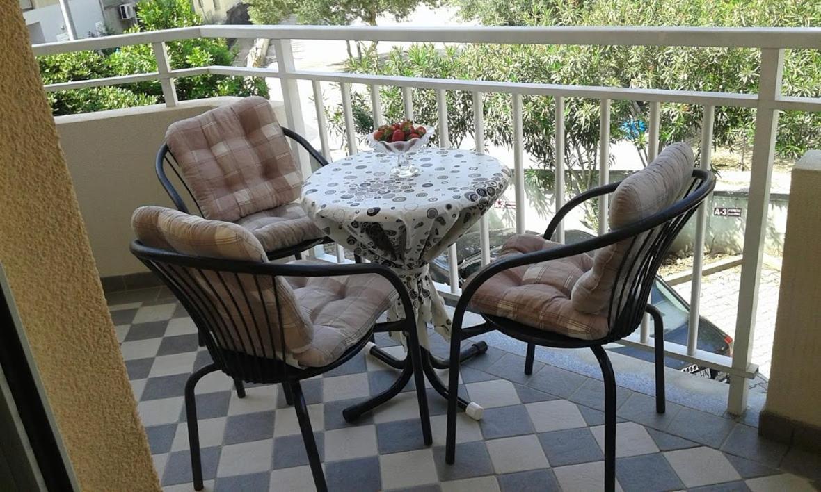 Apartman Loza Клек Екстериор снимка